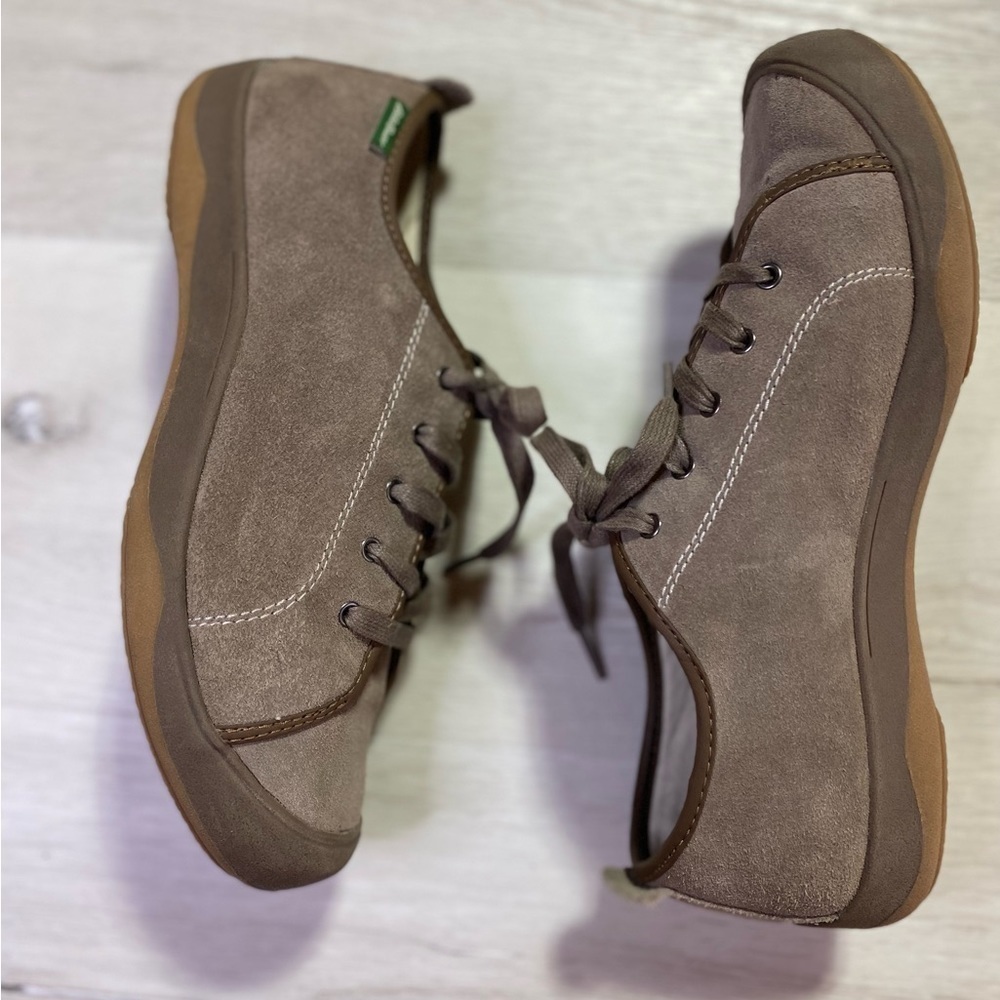 Eddie Bauer Women’s Leather Lace Up Sneakers Henderson Pine Suede Brown Size 10